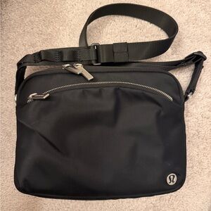 City Adventurer Crossbody Bag 2.5L